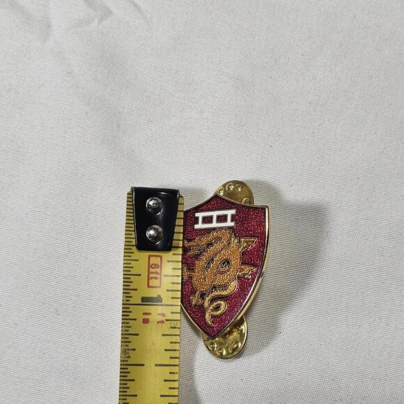 Vintage 3rd Marine Amphibious Corps Hat Lapel Pin US Military USMC - Picture 4 of 4